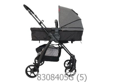 عربة أطفال مع مقعد سيارة