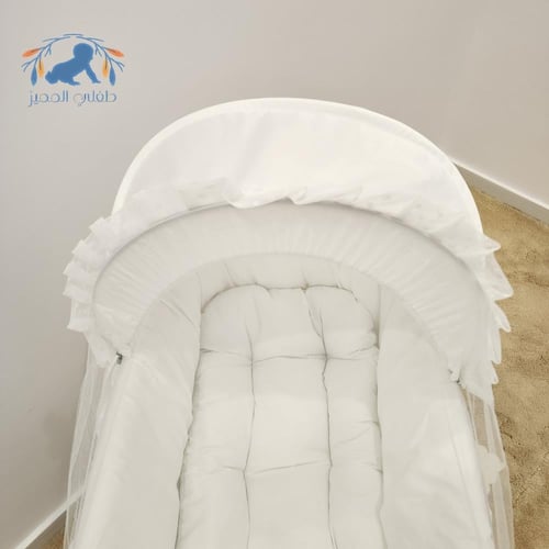 سرير سلة موسى شيال دانتيل أبيض محبب