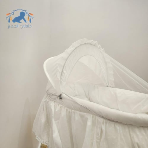 سرير سلة موسى شيال دانتيل أبيض محبب