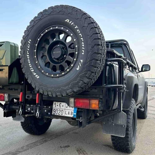 حامل الاسبير العلاق نيسان شاص