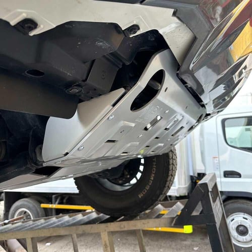 صاجة حماية هايلوكس ادفنشر المنيوم Skid plate