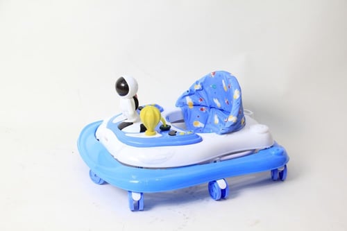 مشاية اطفال - رائد الفضاء