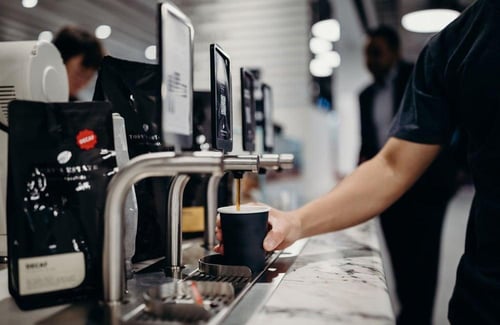 موزع مشروبات بارده وساخنة - شاشه ديجيتال - 6 قروب