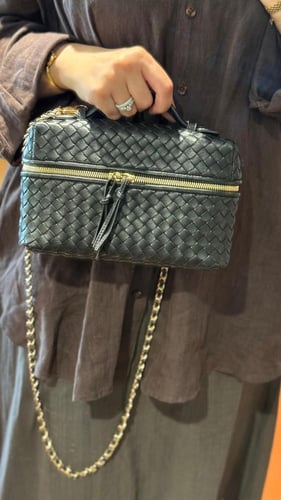 شنطة بوتيغا جوتي/لون اسود