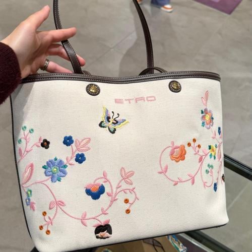 شنطة ايترو/توت باق