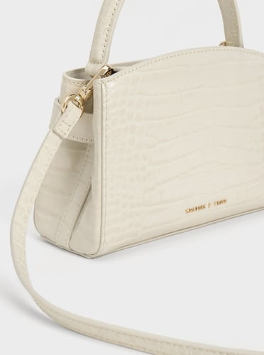 شنطة تشارلز اند كيث