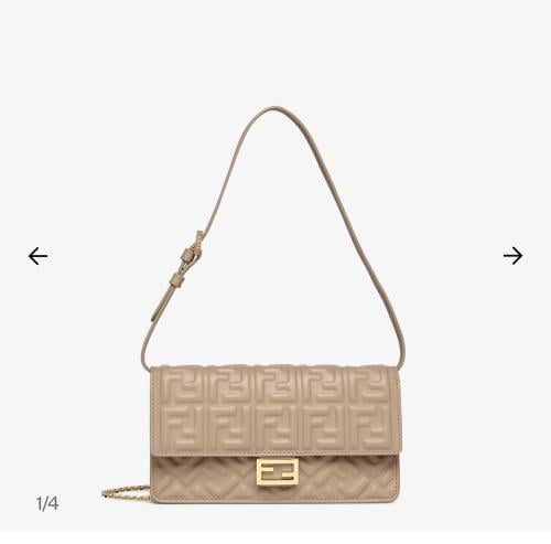 شنطة فندي fendi/باجيت