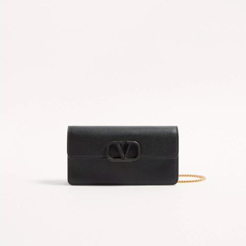 شنطة فالنتينو غارافاني