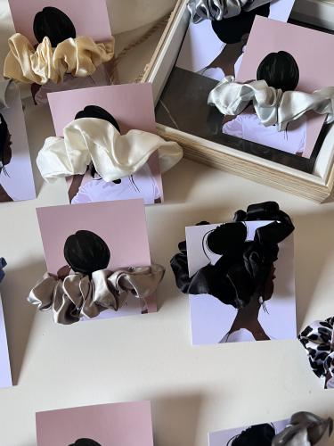 ربطات شعر بثيم