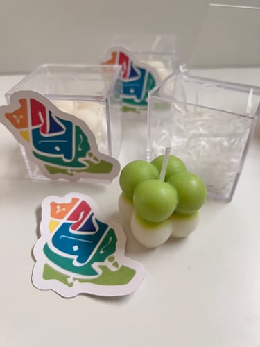 شمع مع ثيم اليوم الوطني