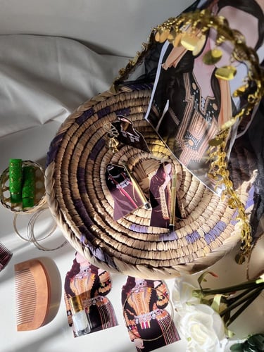 سلة توزيعات ثيم لبس شعبي