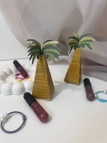 مجموعة استاند مع عبارة 12 حبه