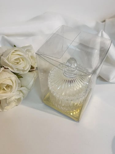 شمعة مع رساله مخفية