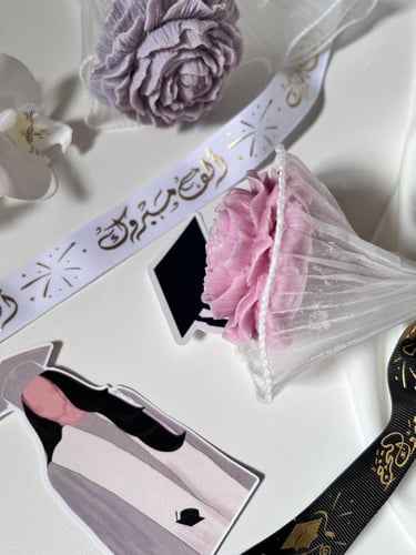 شمعة وردة مع ثيم تخرج