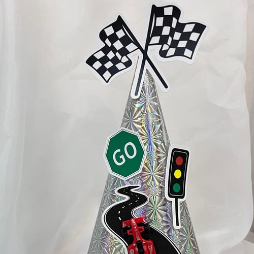 قبعة مع ثيم سيارة