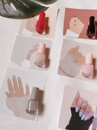 مناكير مع ثيم