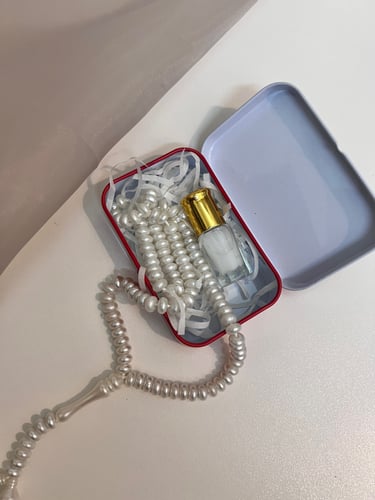 توزيعات علب رمضانية توله مع مسبحة