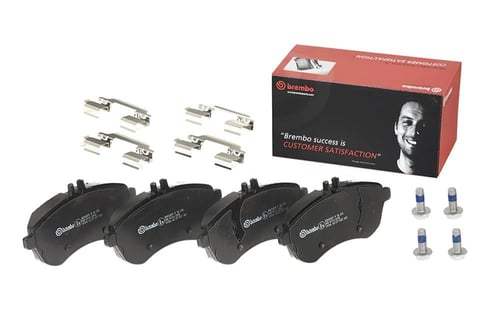 اقمشة (فحمات) امامية بريمبو ل مرسيدس 2011-2013 C20...