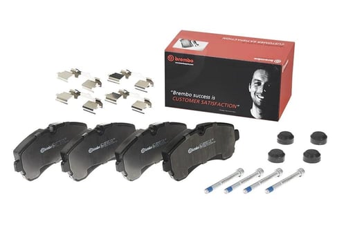 اقمشة (فحمات) امامية بريمبو ل مرسيدس 2010-2017 E55...