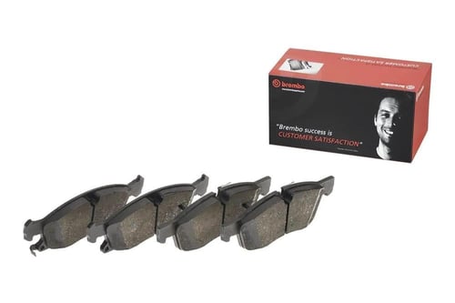 اقمشة (فحمات) امامية بريمبو ل سيارات مرسيدس 2015 M...