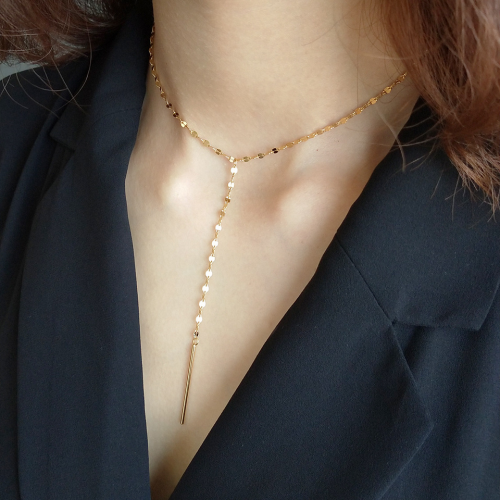 تشوكر ذهبي بسلسلة منسدلة ، من مجموعة باروك, من الف...