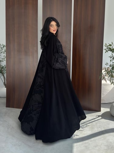 عباية نجلاء