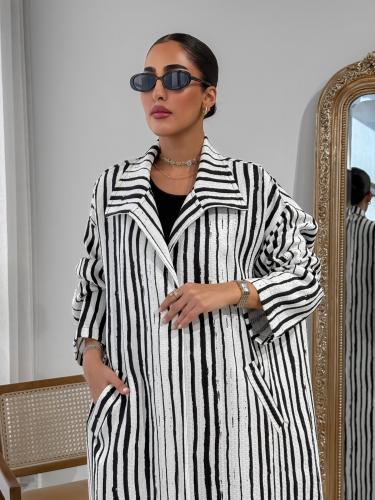 ‏ Black & White Abaya