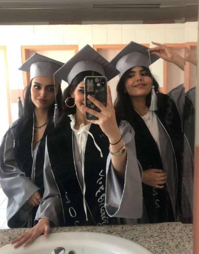 عباية تخرج رصاصي