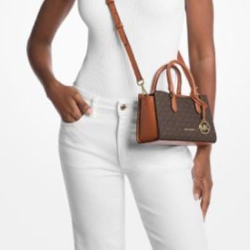 حقيبة مايكل كورس سمول Sheila Small Signature Logo...