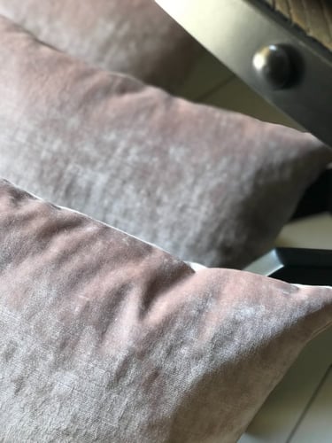 غطاء وسادة نولا مخمل وردي باهت مستطيل