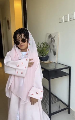 عبايه للاطفال