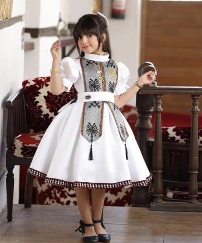 فستان يوم تأسسنا