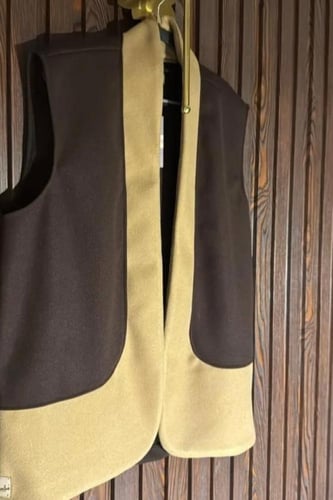 صديري شتوي كلاسيك بلونين البني والبيج – أناقة دافئ...