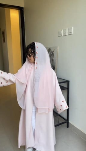 عبايه للاطفال