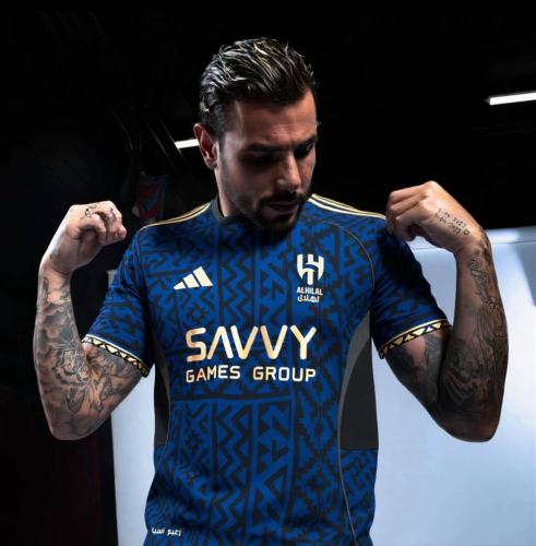 تيشيرت الهلال بتصميم الجيد