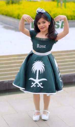 فستان وطني مطرز سفين ونخلة