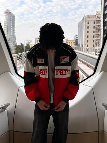 جاكيت فيراري