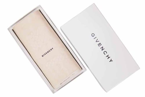 شماغ جيفنشي بيج