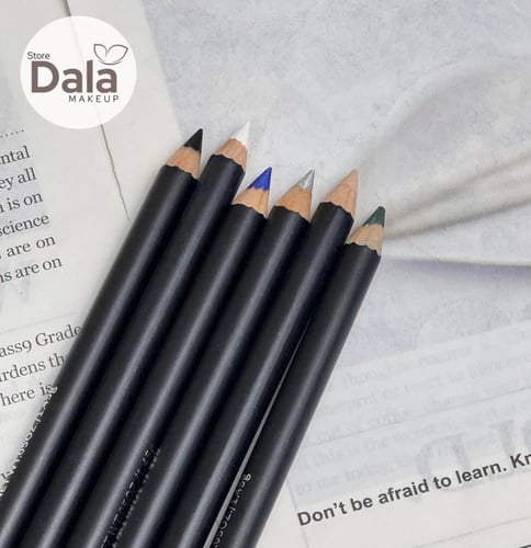 مجموعة اقلام كحل 6 الوان