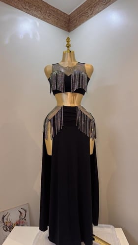 بدلة رقص شرقي لامعة وانيقة متعددة الالوان