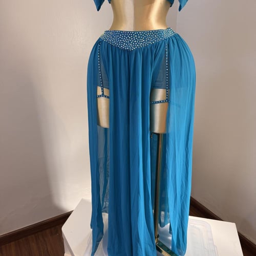 بدلة رقص شرقي فخمة تركوازي