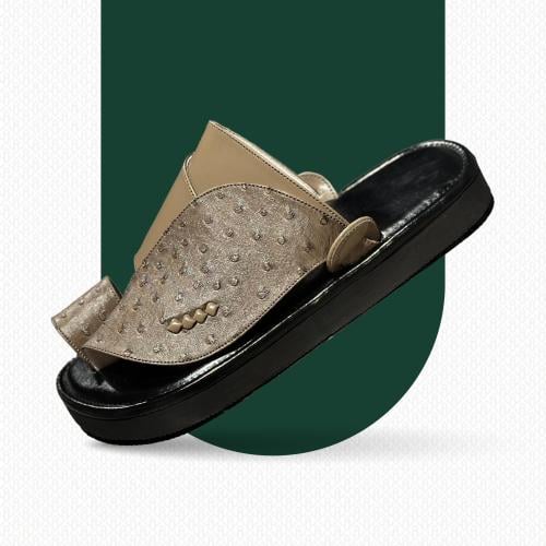 حذاء شرقي كلاسيك