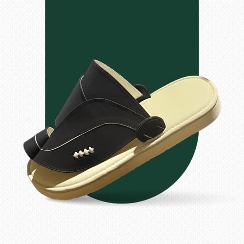 Embroidered Eastern shoe
