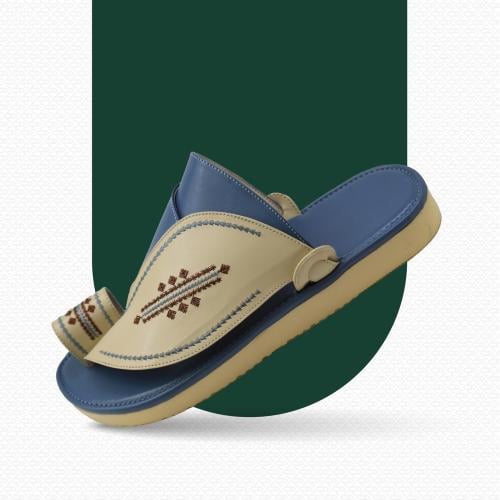 حذاء شرقي مطرز