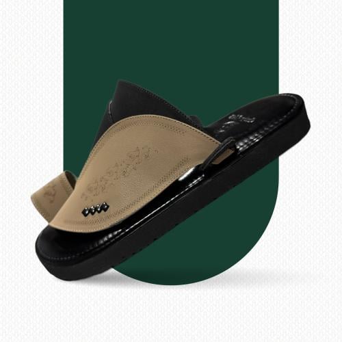 حذاء شرقي مطرز