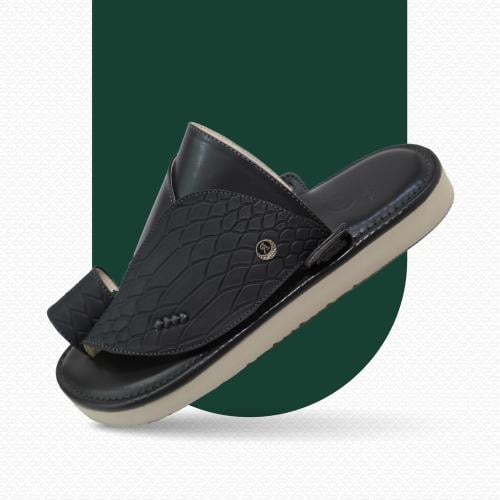 حذاء شرقي مطرز