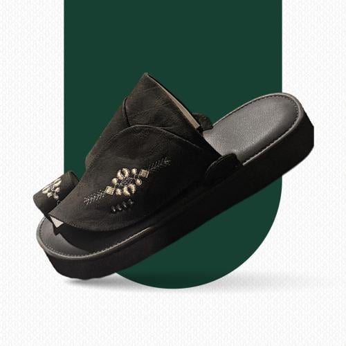 Embroidered Eastern shoe