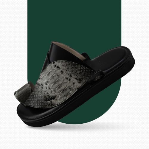 حذاء شرقي كلاسيك