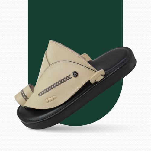 حذاء شرقي مطرز