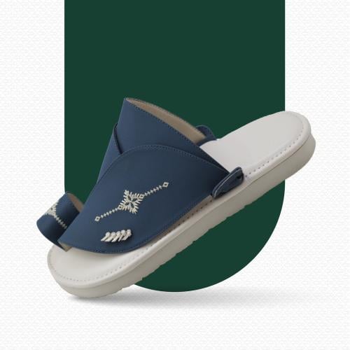 حذاء شرقي مطرز